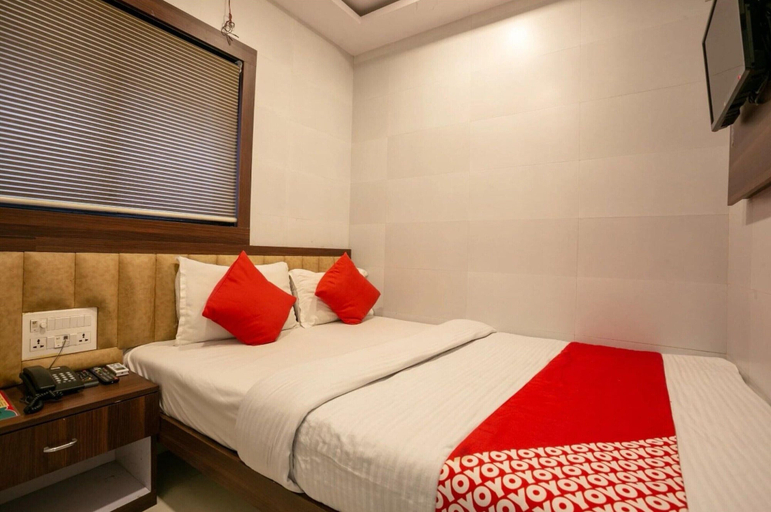 Room 2, Townhouse Oak Ulwe, Raigarh