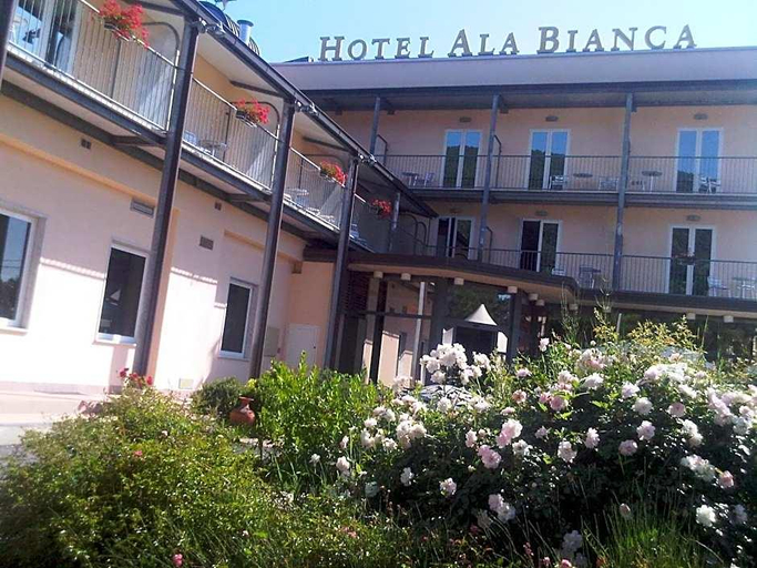 Exterior & Views 2, Ala Bianca, La Spezia