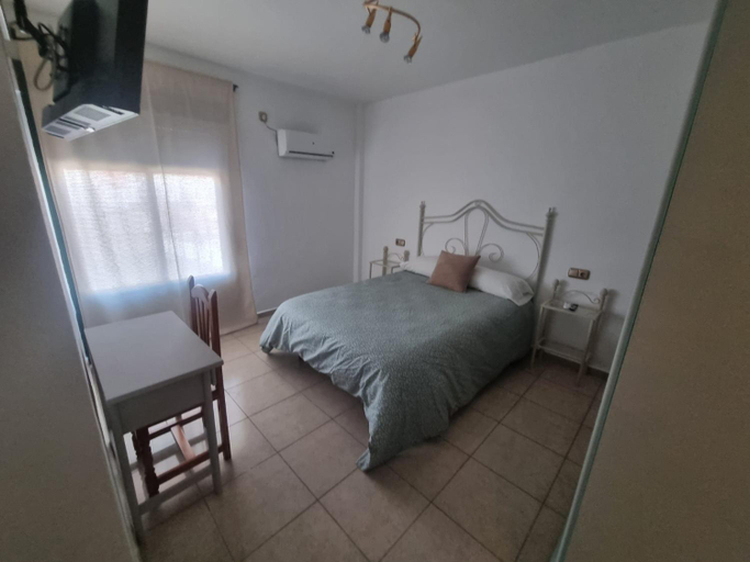 Bedroom 2, Hostal Carlos I, Badajoz