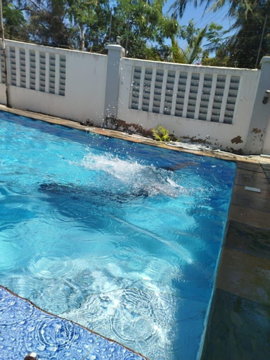 Pool 5, Meraki Place Shanzu, Kisauni