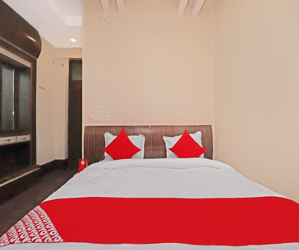 Room 4, Hotel O Durg Railway Junction, Durg