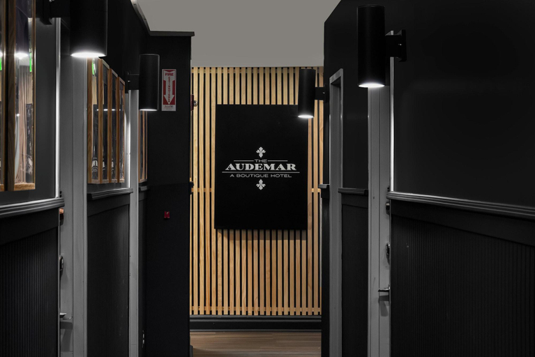 Public Area 3, The Audemar, Los Angeles