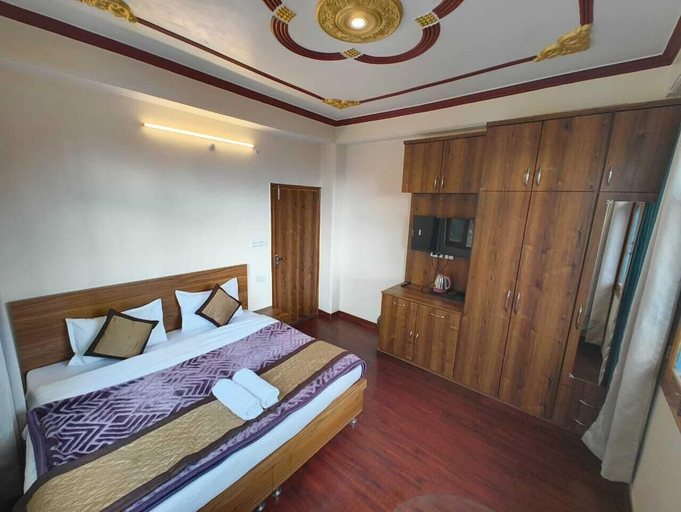 Room 4, FairLawns Home Stay, Shimla