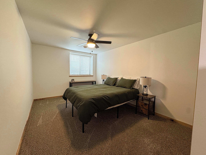 Room 4, Woods + Water Retreat, Oneida