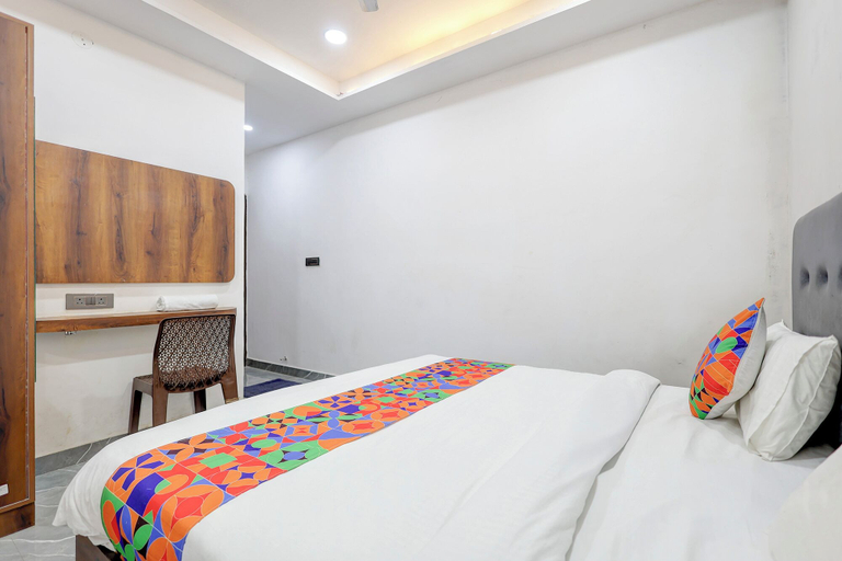 Room 4, Fabhotel Apple Tree, Agra
