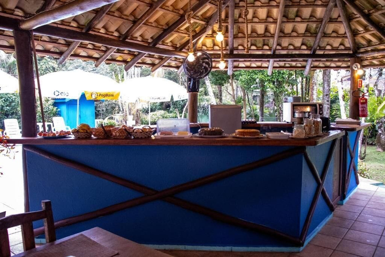 Outdoor dining 2, Chalé do Mar I, São Francisco do Sul