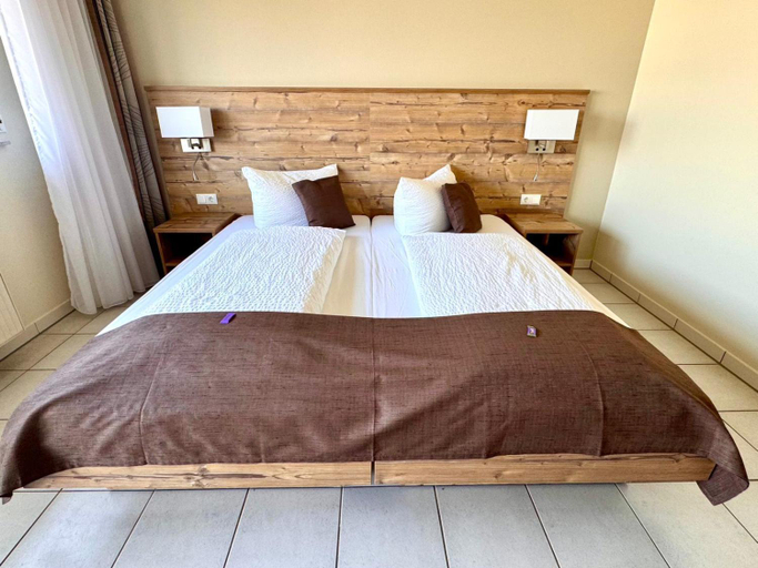 Bedroom 2, Hotel Café Nahetal, Mainz-Bingen