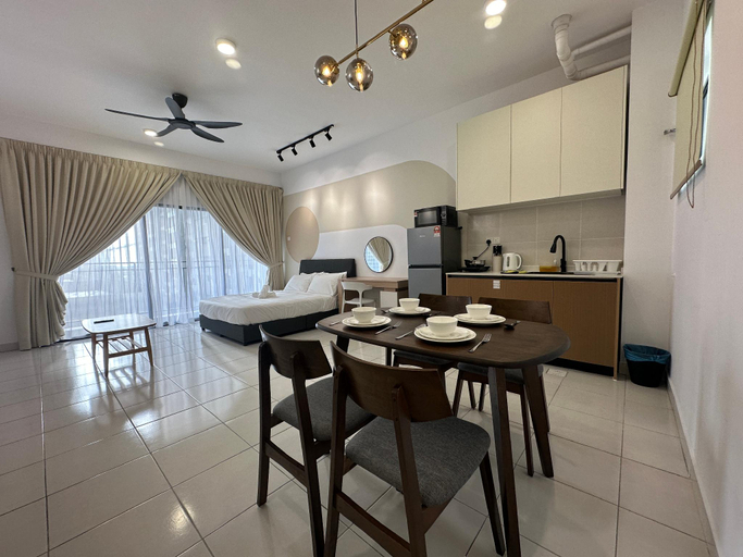 Others 4, Nilai Apartments, Seremban