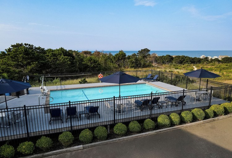 Others 5, Dune Crest Hotel, Barnstable
