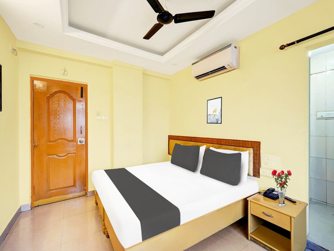 Room 4, Hotel O Padmavathi Puram, Chittoor