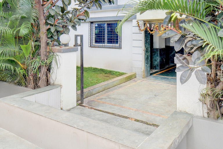 Reception 4, Classic With Balconygokul Lodge, Pune