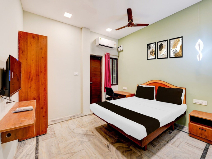 Room 4, Deluxe Super Collection O Vadapalani, Chennai