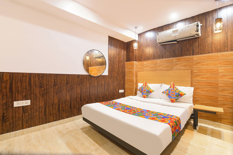 Room 4, Fabhotel Moody Inn Nawada, Delhi