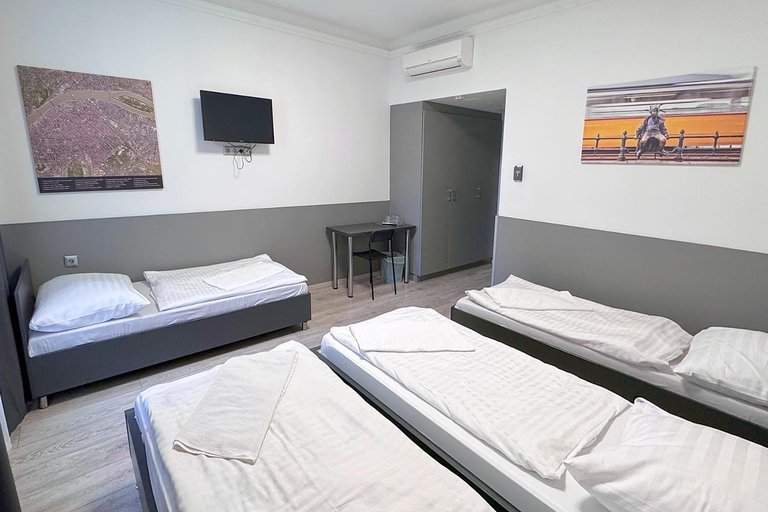 Bedroom 4, Dominik Panzio, Budapesti