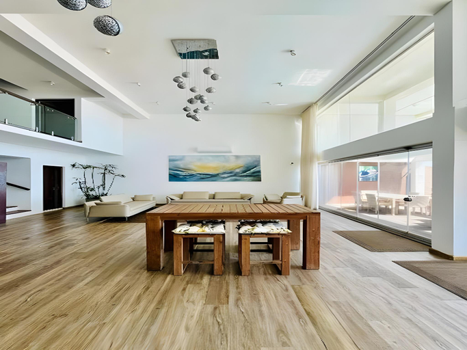 Others 2, Hikka House, Hikkaduwa