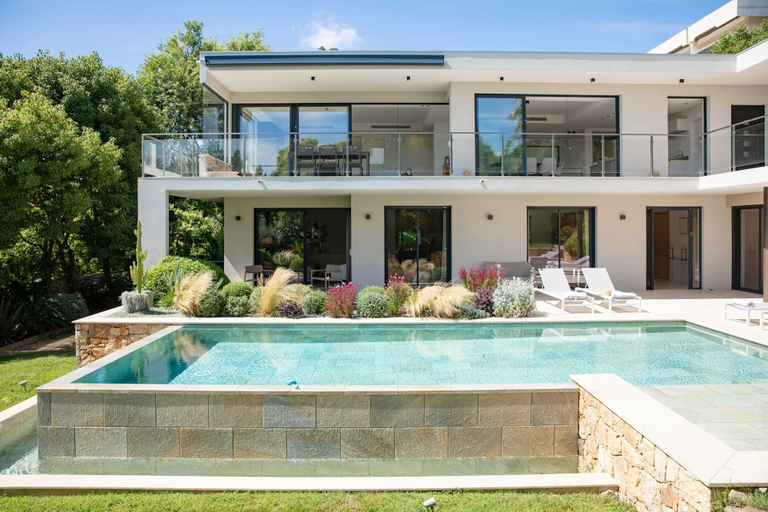 Room 5, 004 Villa Le Palm in Le Cannet, Alpes-Maritimes