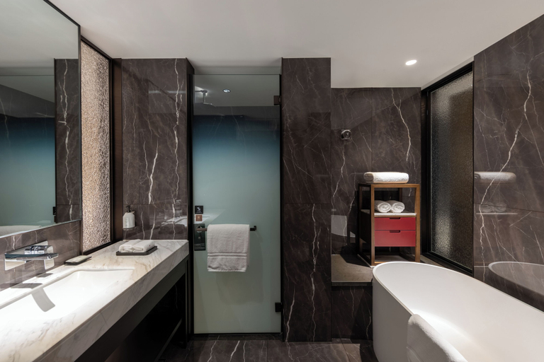 Bathroom 5, Swissotel Shenyang, Shenyang