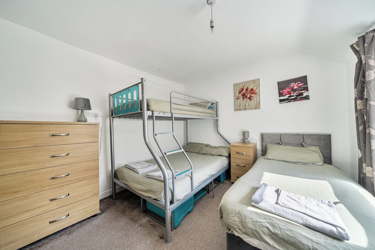 Room 5, Stunning Sea View Blue Haven in Penmaenmawr, Conwy