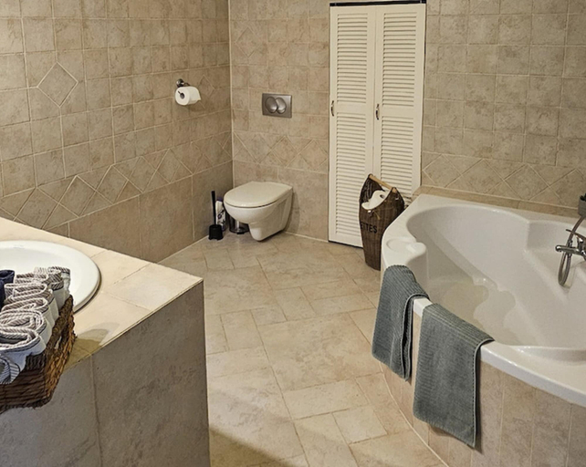 Bathroom 4, 10-guest Holiday Villa With Private Pool, Wejherowo