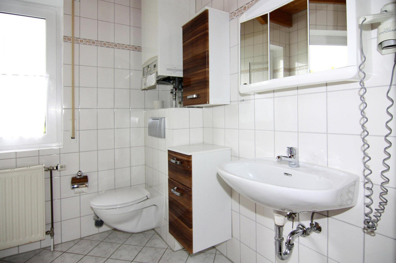 Bathroom 4, Ferienhaus im Feriendorf an der Ostsee, Nordwestmecklenburg