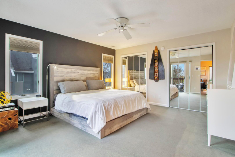 Room 3, American Eagle WAY 241 #12, Sussex