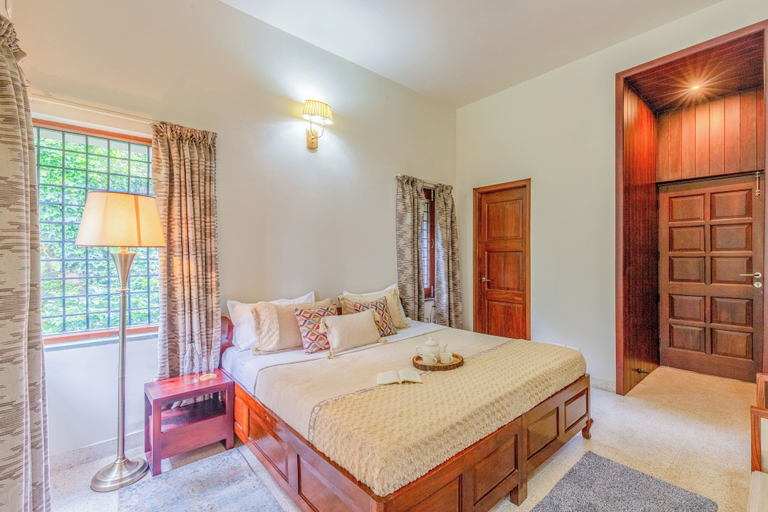 Room 2, ELIVAAS Irayna 4 BHK Villa, Nainital