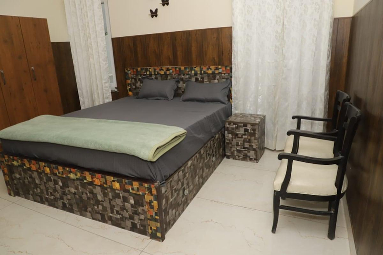 Bedroom, Apna Guest House Dehradun, Dehradun