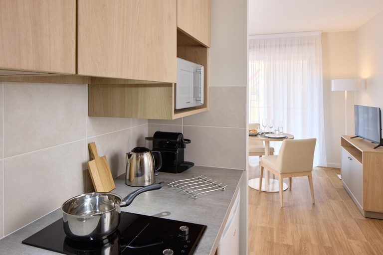 5, Quality Aparthotel Voiron, Isère
