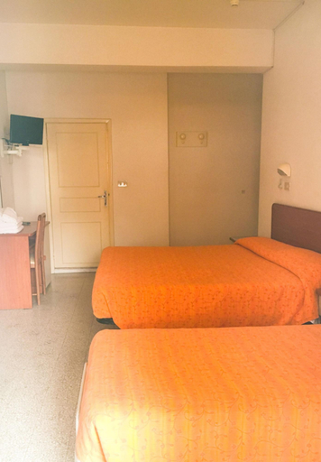 Bedroom 4, Hotel Morri, Rimini