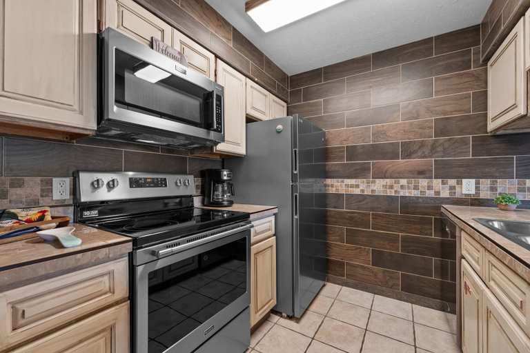 Private kitchen 5, Hole-in-one Hideaway For 4, Taney