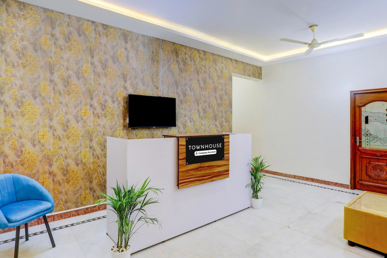 Reception 2, Single Room Madiwala Lake Park, Bangalore
