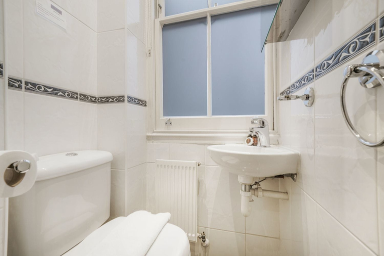 Bathroom 3, Hertford Flat 1, London