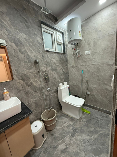 Bathroom 3, Stella Homestay- Near Yashoobhomi, Delhi