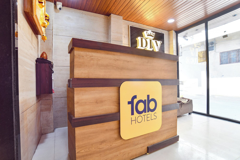 Reception 5, Fabhotel Div Palace, Indore