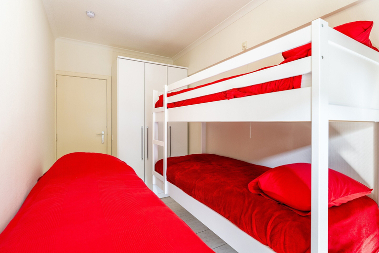 Room 3, Apartment in Blankenberge With Sea View, West-Vlaanderen