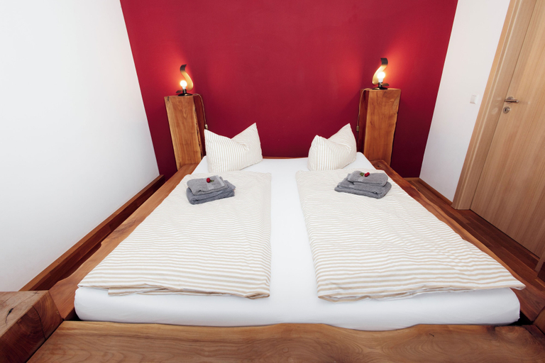 Bedroom 5, Alte Kass Hotel und Kaffeehaus, Esslingen
