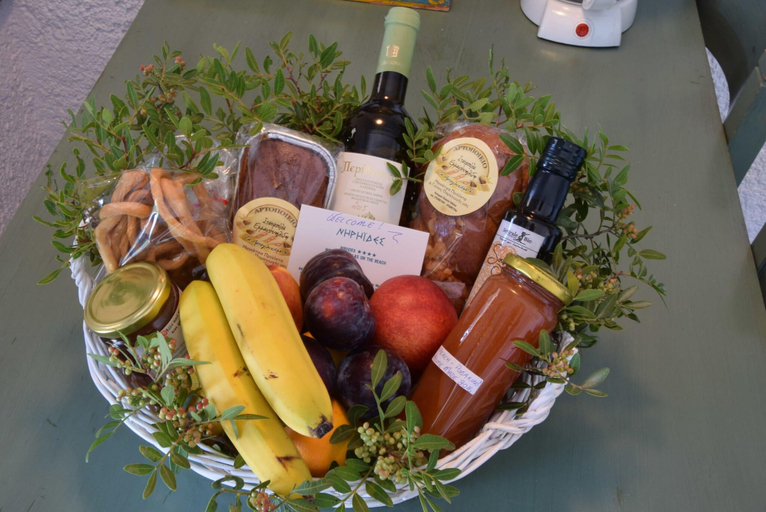 Food & Drinks, Niriides Villas, Peloponnese
