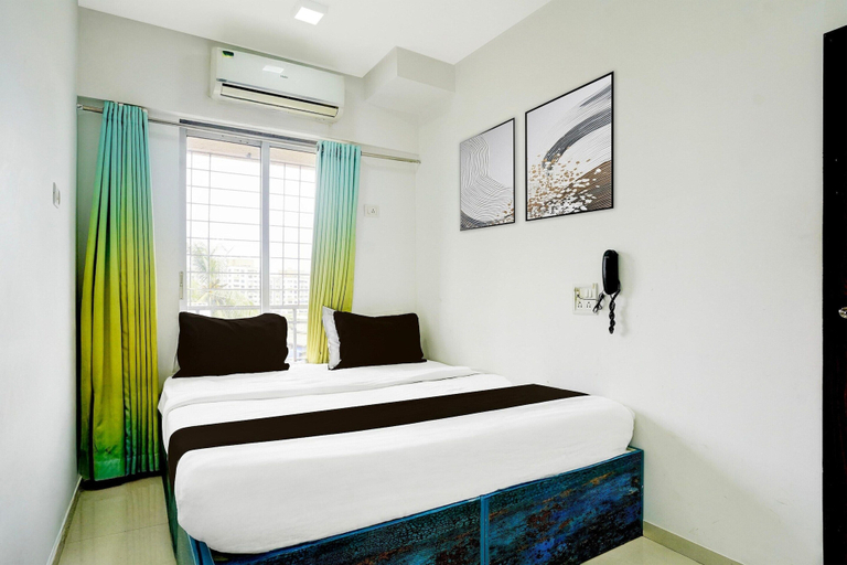Room 2, Super Collection O Jupiter Hospital, Mumbai Suburban