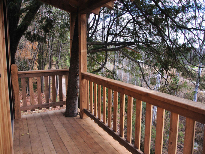 Others 5, Auberge du Trappeur, Les Pays-d'en-Haut