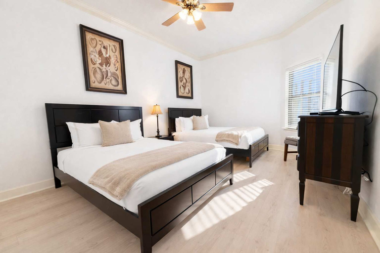 Room 5, New Listing Phoenix West 2102 Beachfront Bliss With Lazy River and Beach Views, Baldwin