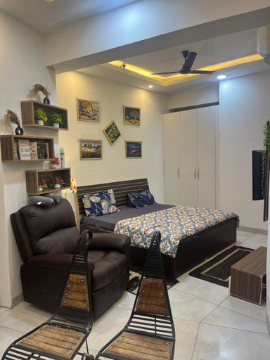 Others 5, Noida Apartments, Gautam Buddha Nagar