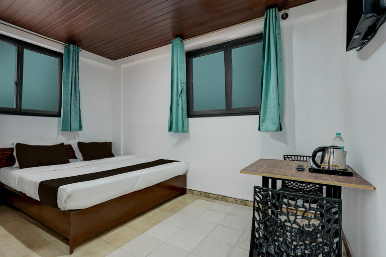 Room 4, Deluxethe Brew AND Rest INN, Bangalore