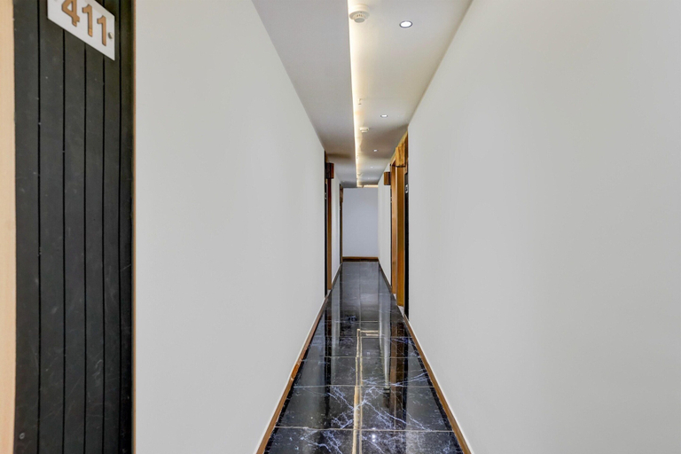 Interior 5, Deluxe Room Adajan Sky Palace, Surat