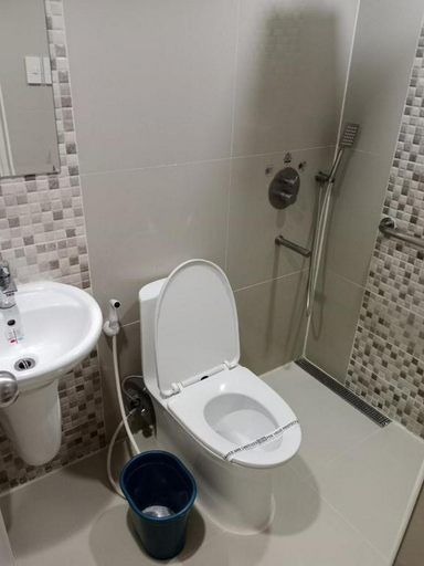 Bathroom 5, Hotel Sogo Mindanao Ave., Quezon City