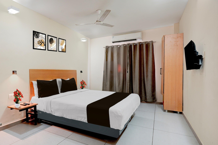 Room 3, Classic With Balconyt Nagar Chennai, Chennai