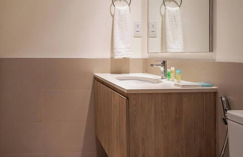Bathroom 5, Stylish 1BR in Executive Residence, Dubai