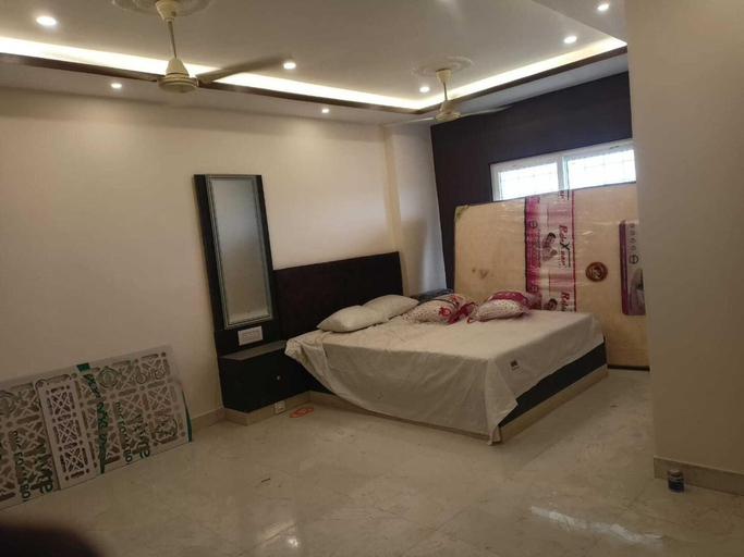 Room 4, Townhouse Aiims Kolkata Tanishq Inn, Nadia