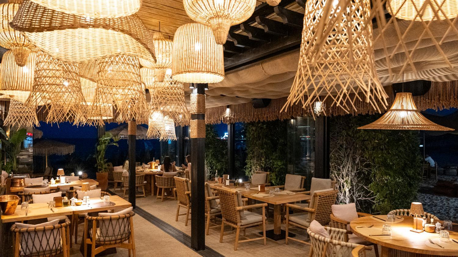 Food & Drinks 5, Oasis VIP Club - настаняване, ресторант и плаж, Nesebar