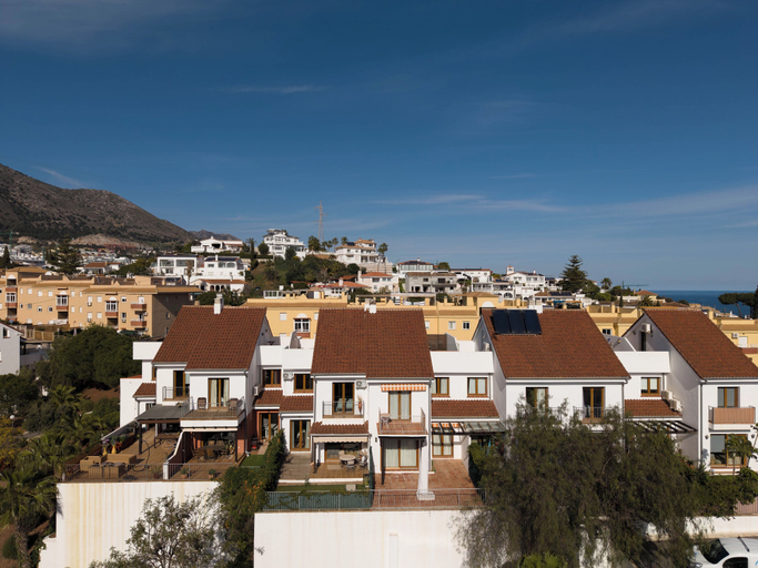 Land view from property, Spacious 4BR Townhouse - Rooftop Terrace, Málaga