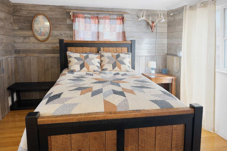 Room 5, Outback Shack: Lake Access Studio in Woodruff, Vilas